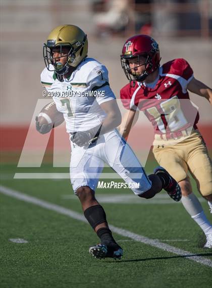 Thumbnail 1 in JSerra Catholic vs. St. Joseph Regional (Honor Bowl) photogallery.