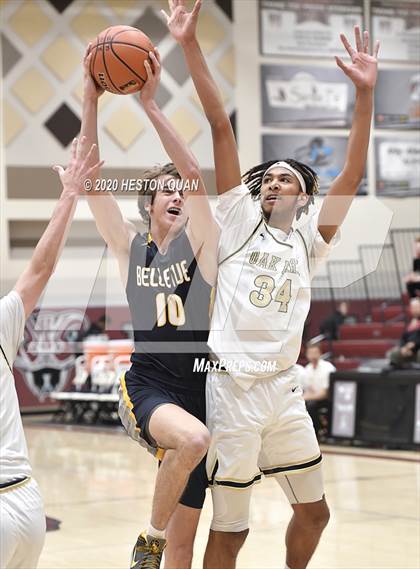 Thumbnail 1 in Bellevue vs. Oak Park (Rancho Mirage Holiday Invitational) photogallery.