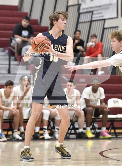 Thumbnail 1 in Bellevue vs. Oak Park (Rancho Mirage Holiday Invitational) photogallery.