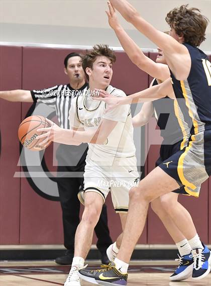 Thumbnail 1 in Bellevue vs. Oak Park (Rancho Mirage Holiday Invitational) photogallery.