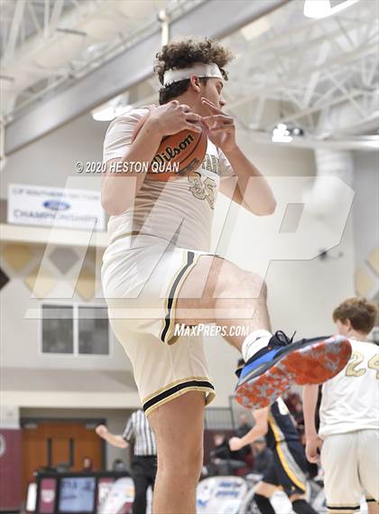 Thumbnail 2 in Bellevue vs. Oak Park (Rancho Mirage Holiday Invitational) photogallery.