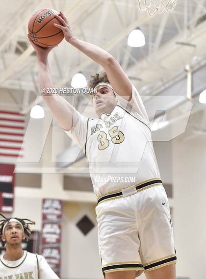 Thumbnail 1 in Bellevue vs. Oak Park (Rancho Mirage Holiday Invitational) photogallery.