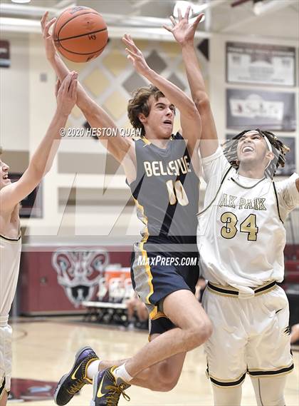 Thumbnail 2 in Bellevue vs. Oak Park (Rancho Mirage Holiday Invitational) photogallery.