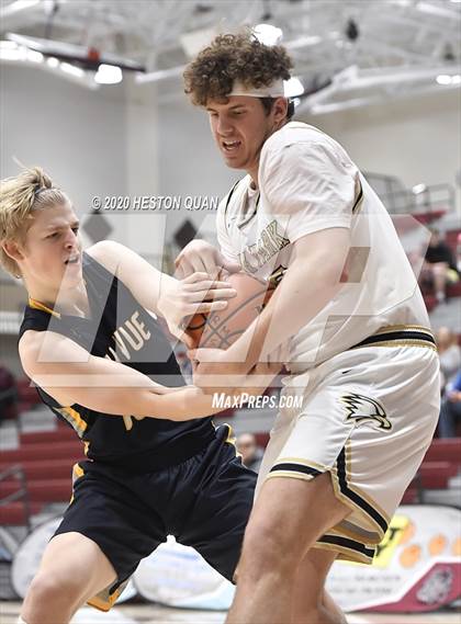 Thumbnail 1 in Bellevue vs. Oak Park (Rancho Mirage Holiday Invitational) photogallery.