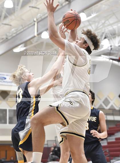 Thumbnail 2 in Bellevue vs. Oak Park (Rancho Mirage Holiday Invitational) photogallery.