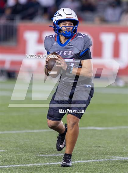 Thumbnail 2 in North Shore vs. Dickinson (UIL 6A D1 Football Regional Final) photogallery.