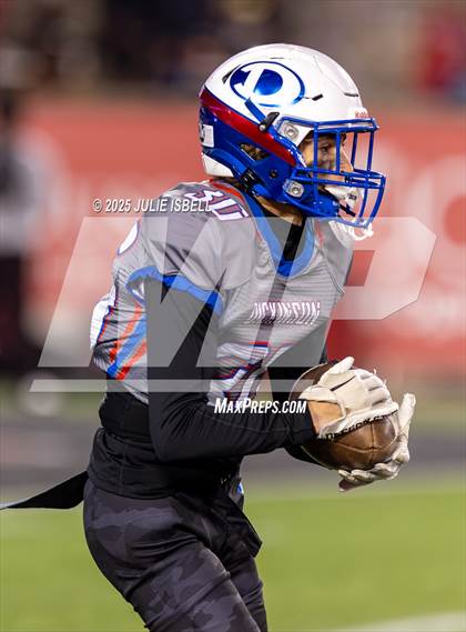 Thumbnail 1 in North Shore vs. Dickinson (UIL 6A D1 Football Regional Final) photogallery.