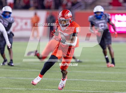 Thumbnail 1 in North Shore vs. Dickinson (UIL 6A D1 Football Regional Final) photogallery.