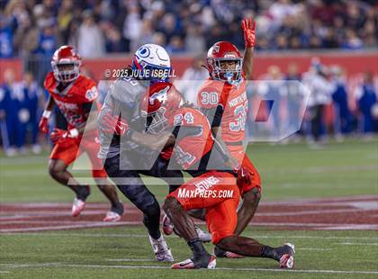 Thumbnail 1 in North Shore vs. Dickinson (UIL 6A D1 Football Regional Final) photogallery.