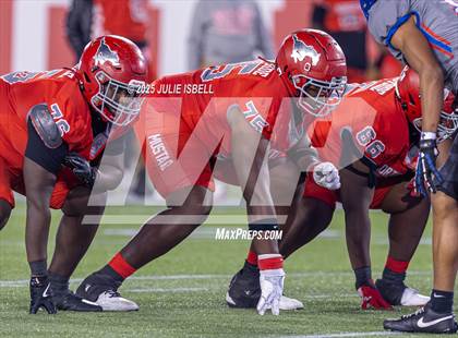 Thumbnail 1 in North Shore vs. Dickinson (UIL 6A D1 Football Regional Final) photogallery.