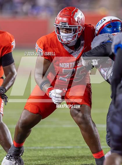 Thumbnail 3 in North Shore vs. Dickinson (UIL 6A D1 Football Regional Final) photogallery.