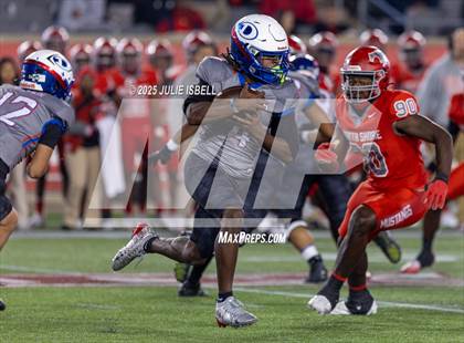 Thumbnail 1 in North Shore vs. Dickinson (UIL 6A D1 Football Regional Final) photogallery.