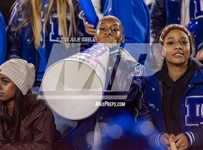 Thumbnail 3 in North Shore vs. Dickinson (UIL 6A D1 Football Regional Final) photogallery.