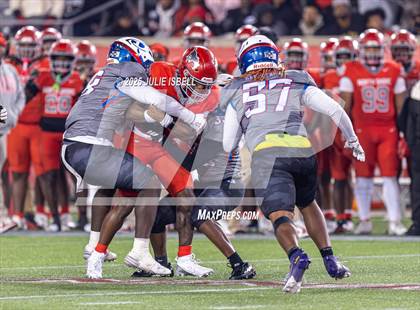 Thumbnail 2 in North Shore vs. Dickinson (UIL 6A D1 Football Regional Final) photogallery.