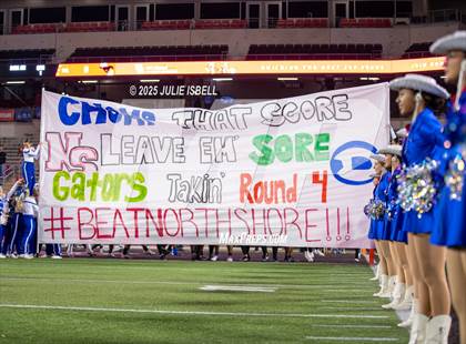 Thumbnail 3 in North Shore vs. Dickinson (UIL 6A D1 Football Regional Final) photogallery.