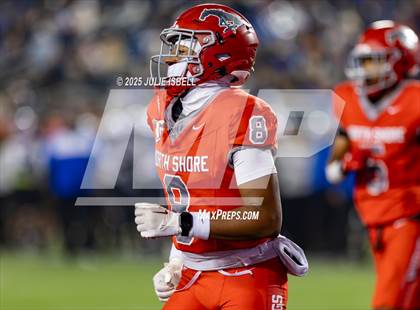 Thumbnail 2 in North Shore vs. Dickinson (UIL 6A D1 Football Regional Final) photogallery.