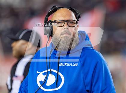 Thumbnail 1 in North Shore vs. Dickinson (UIL 6A D1 Football Regional Final) photogallery.