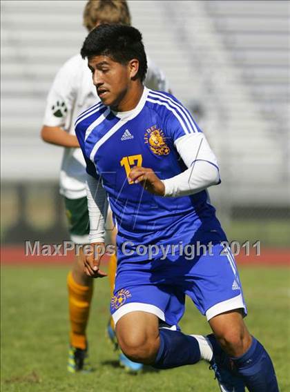 Thumbnail 2 in Linden vs. Sonora photogallery.