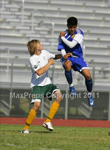 Thumbnail 2 in Linden vs. Sonora photogallery.