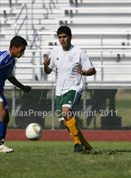 Thumbnail 3 in Linden vs. Sonora photogallery.