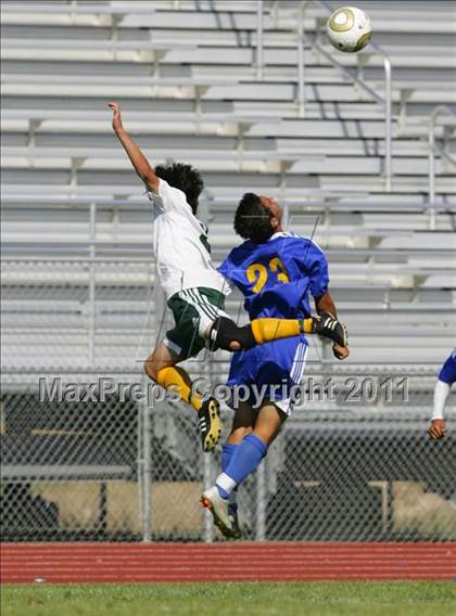 Thumbnail 2 in Linden vs. Sonora photogallery.