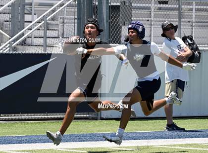 Thumbnail 3 in San Clemente vs. St. John Bosco (Brave 8 Invitational) photogallery.