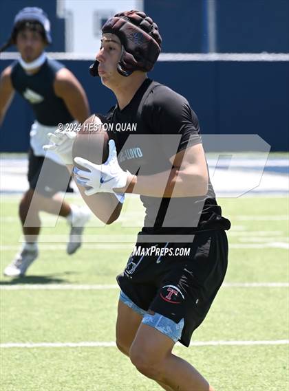 Thumbnail 3 in San Clemente vs. St. John Bosco (Brave 8 Invitational) photogallery.