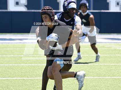 Thumbnail 3 in San Clemente vs. St. John Bosco (Brave 8 Invitational) photogallery.