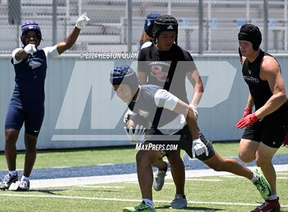 Thumbnail 2 in San Clemente vs. St. John Bosco (Brave 8 Invitational) photogallery.