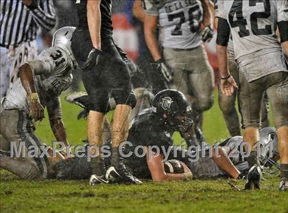 Thumbnail 3 in De La Salle vs. Servite (CIF State Open Division Final) photogallery.