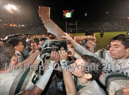 Thumbnail 3 in De La Salle vs. Servite (CIF State Open Division Final) photogallery.