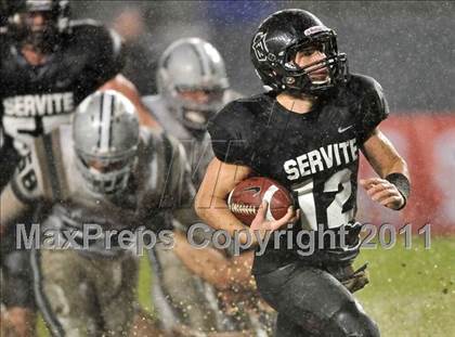 Thumbnail 2 in De La Salle vs. Servite (CIF State Open Division Final) photogallery.