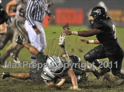 Thumbnail 2 in De La Salle vs. Servite (CIF State Open Division Final) photogallery.