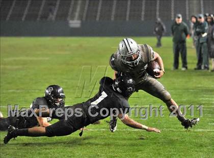 Thumbnail 2 in De La Salle vs. Servite (CIF State Open Division Final) photogallery.