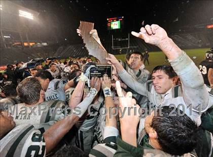 Thumbnail 2 in De La Salle vs. Servite (CIF State Open Division Final) photogallery.