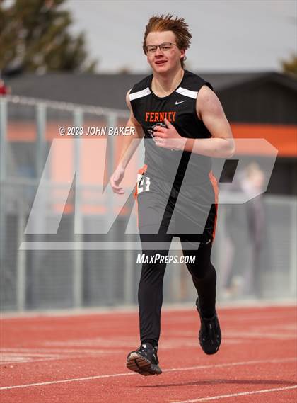 Thumbnail 2 in Fernley League Meet (400 Meters) photogallery.