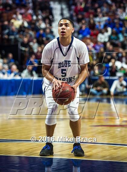 Thumbnail 3 in East Catholic vs. Middletown (CIAC Class L Final) photogallery.