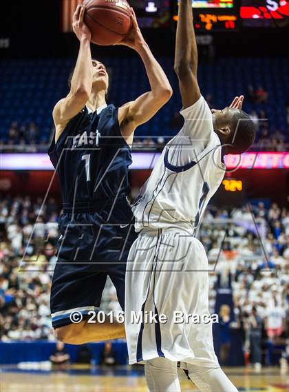 Thumbnail 2 in East Catholic vs. Middletown (CIAC Class L Final) photogallery.
