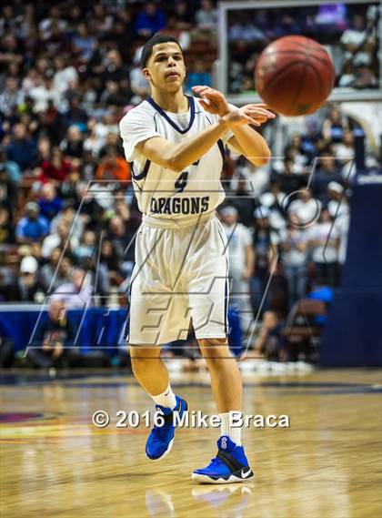 Thumbnail 3 in East Catholic vs. Middletown (CIAC Class L Final) photogallery.