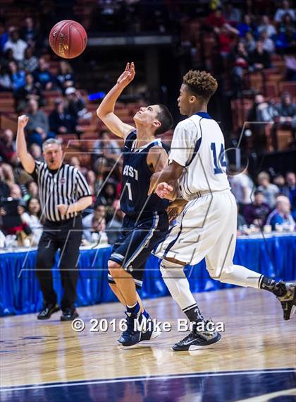 Thumbnail 3 in East Catholic vs. Middletown (CIAC Class L Final) photogallery.