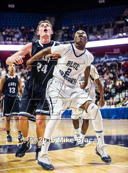 Thumbnail 3 in East Catholic vs. Middletown (CIAC Class L Final) photogallery.