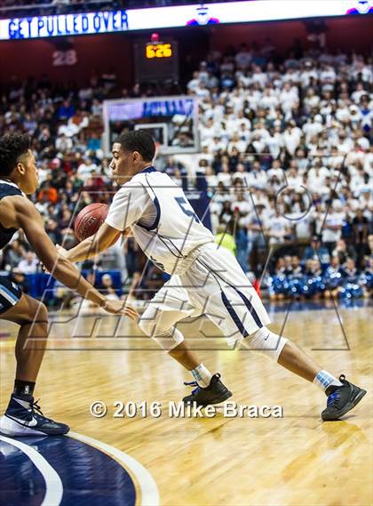 Thumbnail 2 in East Catholic vs. Middletown (CIAC Class L Final) photogallery.