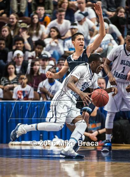 Thumbnail 2 in East Catholic vs. Middletown (CIAC Class L Final) photogallery.