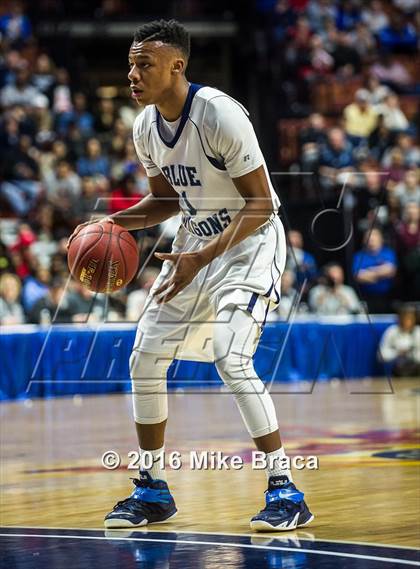 Thumbnail 2 in East Catholic vs. Middletown (CIAC Class L Final) photogallery.