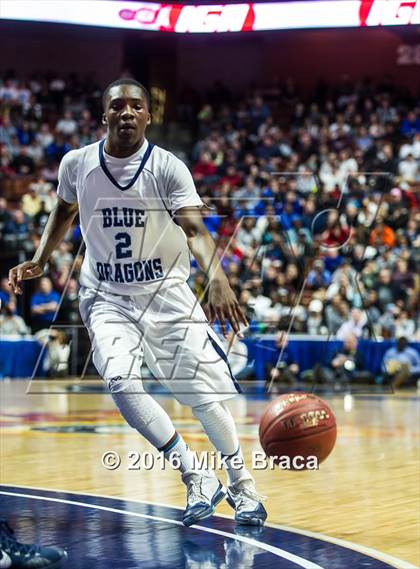 Thumbnail 2 in East Catholic vs. Middletown (CIAC Class L Final) photogallery.