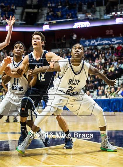 Thumbnail 3 in East Catholic vs. Middletown (CIAC Class L Final) photogallery.