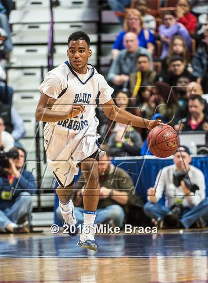 Thumbnail 3 in East Catholic vs. Middletown (CIAC Class L Final) photogallery.