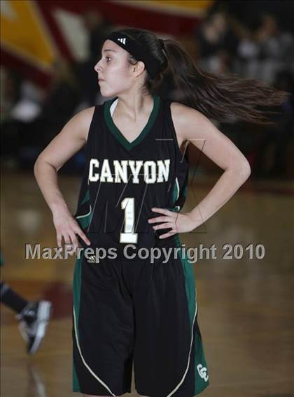 Thumbnail 3 in Serra vs. Canyon (La Canada Tournament) photogallery.