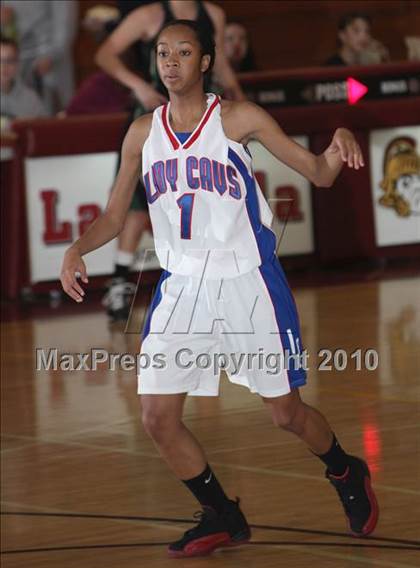 Thumbnail 3 in Serra vs. Canyon (La Canada Tournament) photogallery.