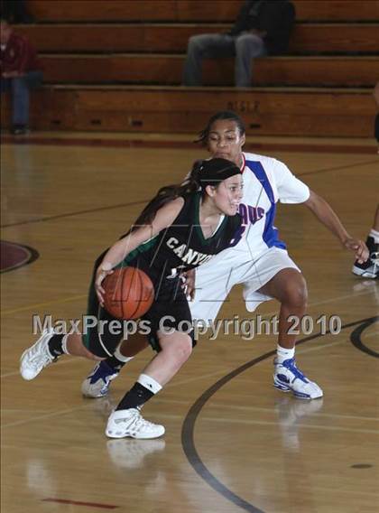 Thumbnail 3 in Serra vs. Canyon (La Canada Tournament) photogallery.